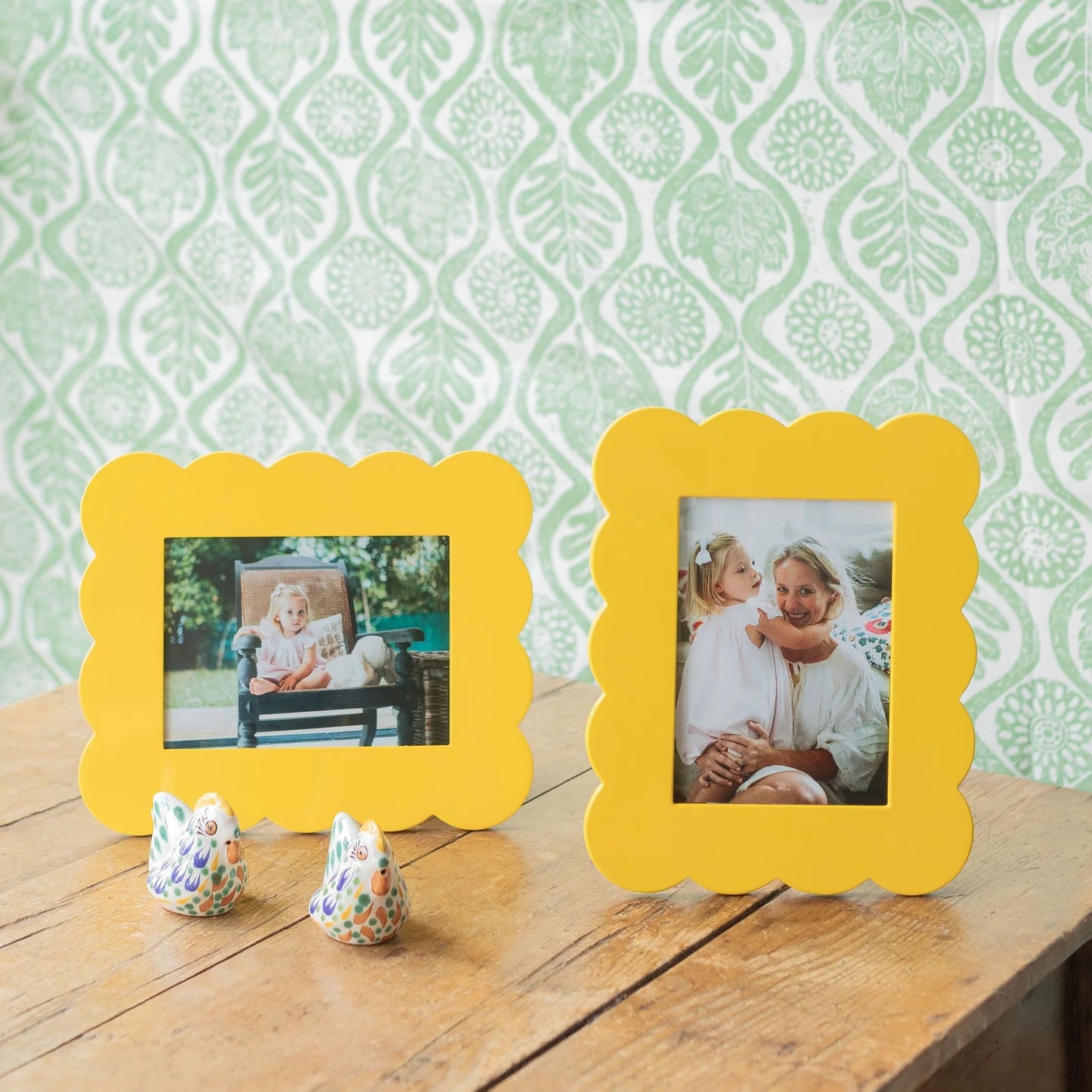 Scalloped Lacquer 5x7 Frame and Tray