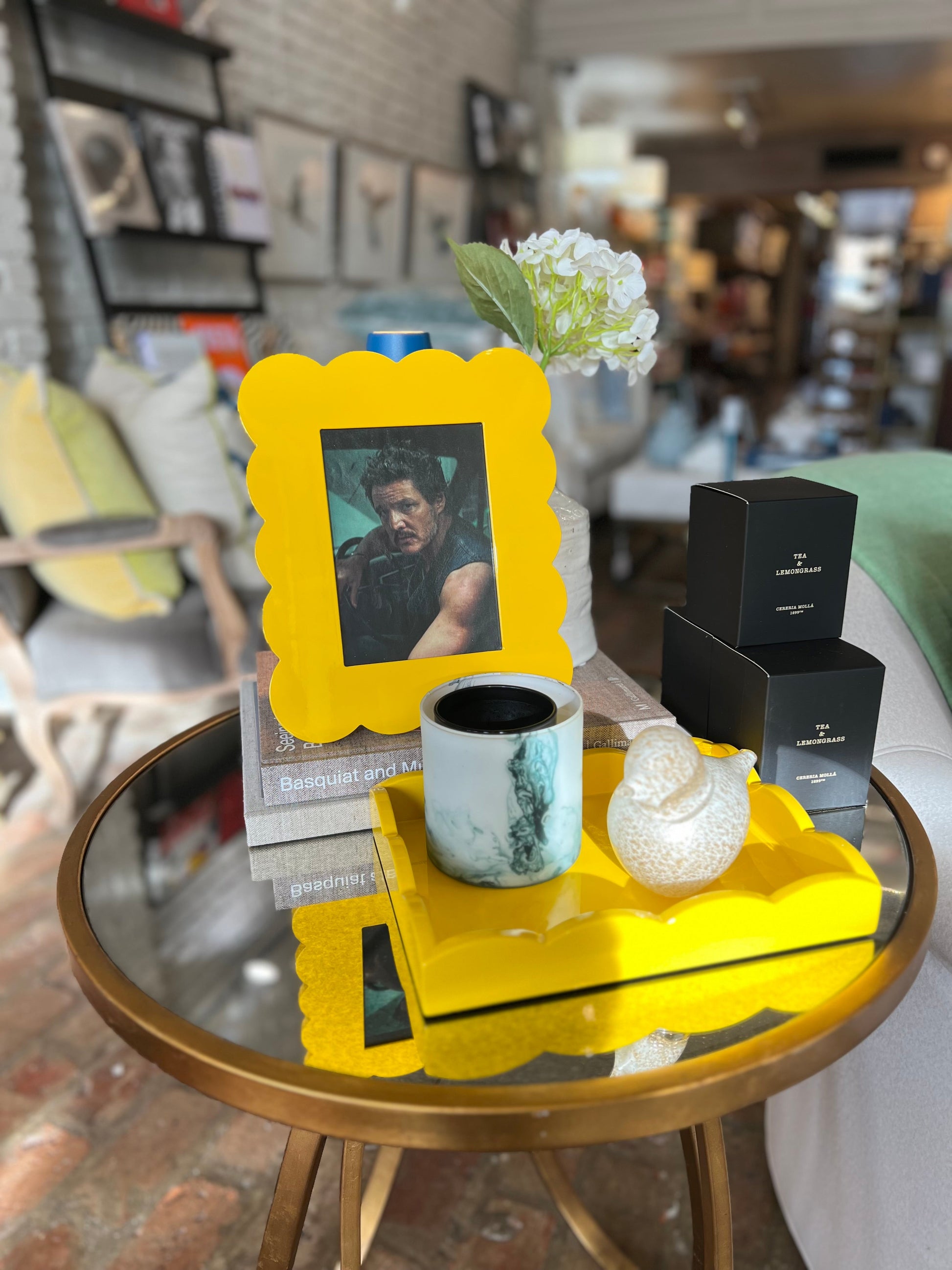 Scalloped Lacquer 5x7 Frame and Tray - Home Decor